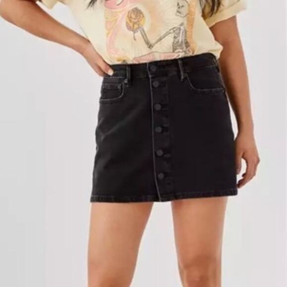American Eagle Black Super High Rise A-Line Button Down Mini Denim Skirt - Picture 1 of 4